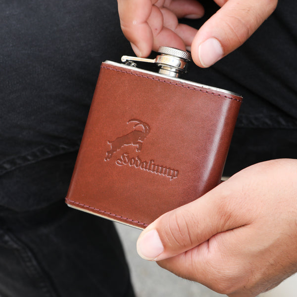 Capricorn hip flask 200ml