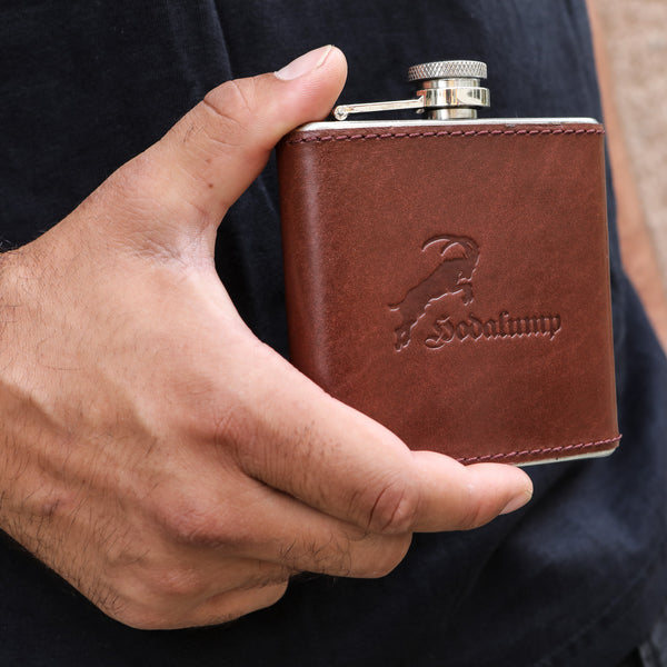 Capricorn hip flask 200ml